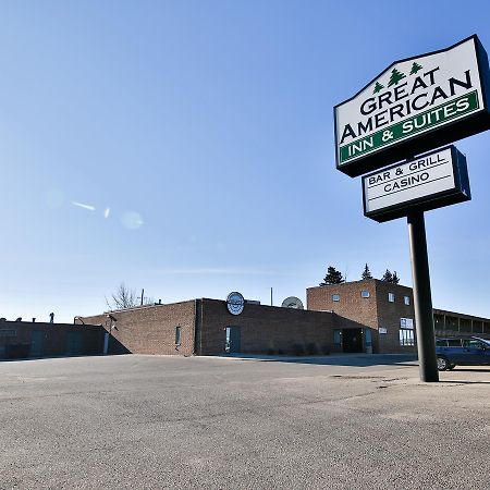Great American Inn & Suites Devils Lake Bagian luar foto