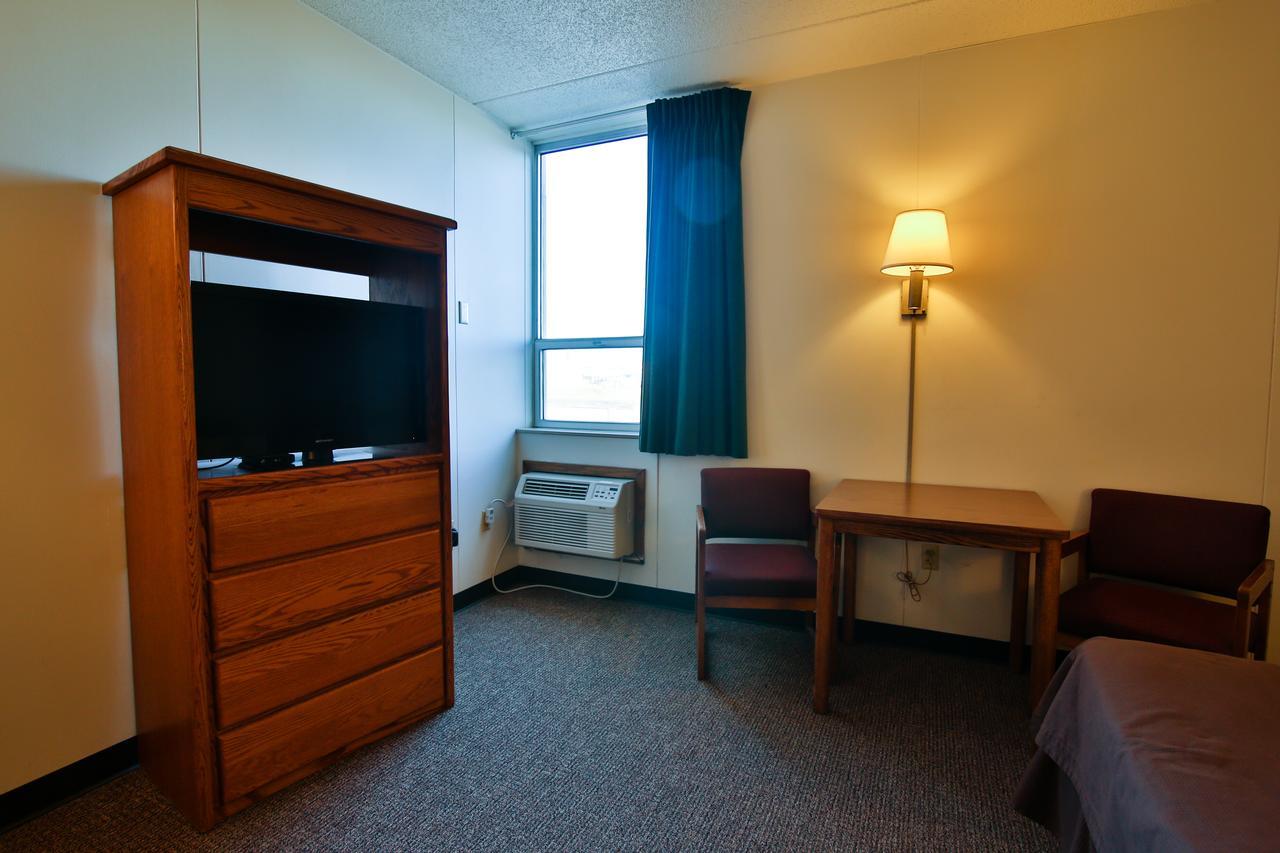 Great American Inn & Suites Devils Lake Bagian luar foto